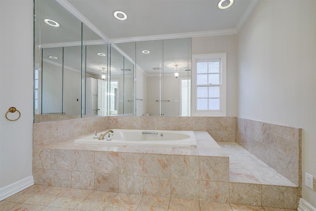 6007 Valley Forge Drive