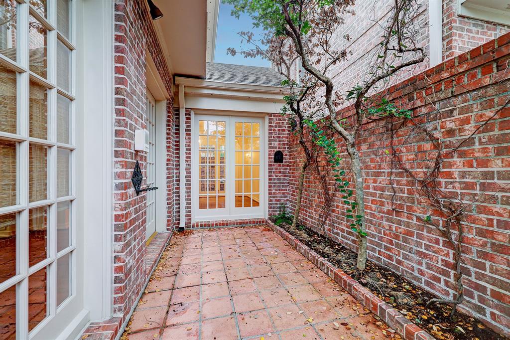 6007 Valley Forge Drive