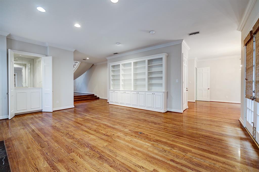 6007 Valley Forge Drive