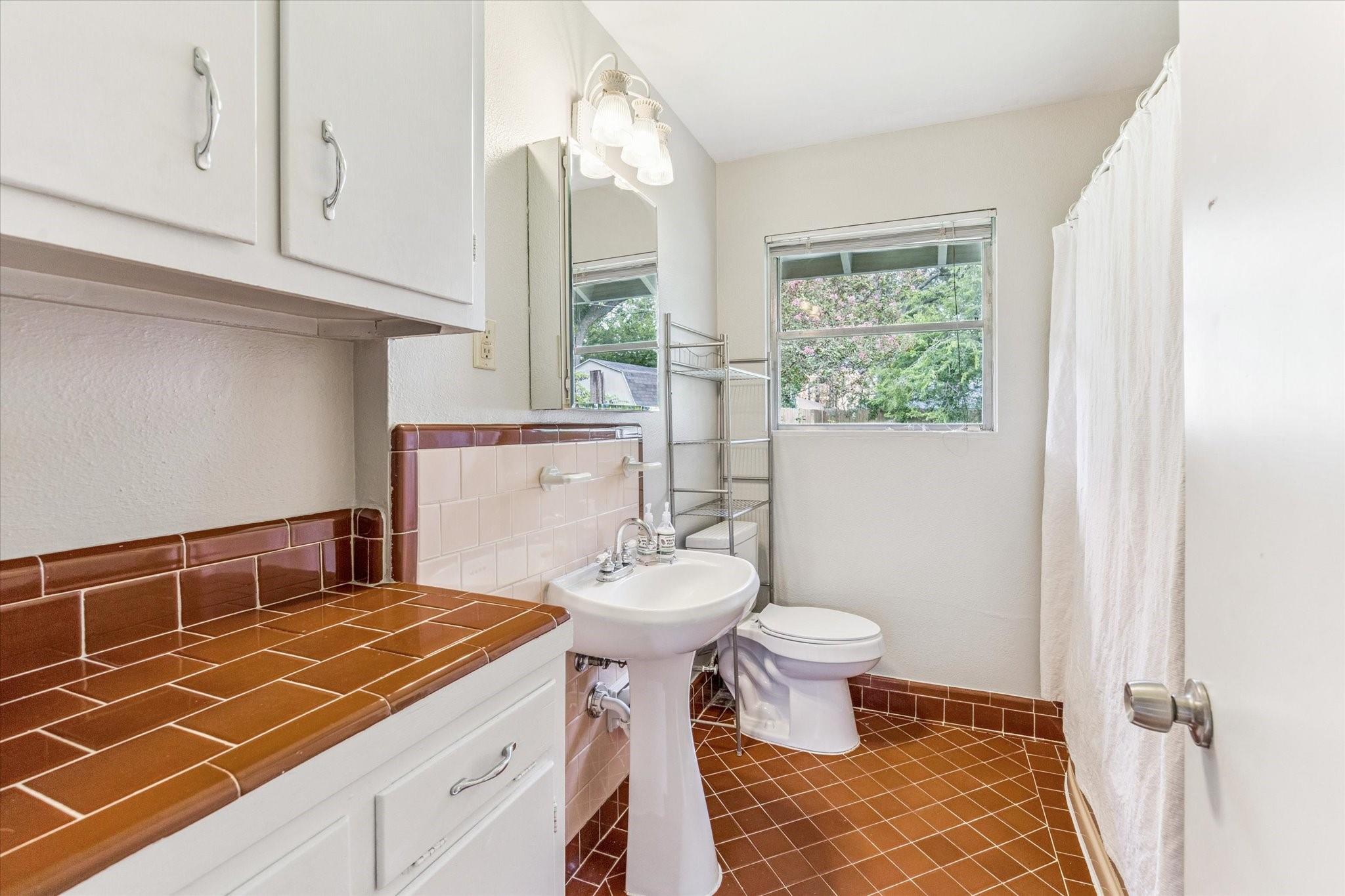 2111 Chippendale Road