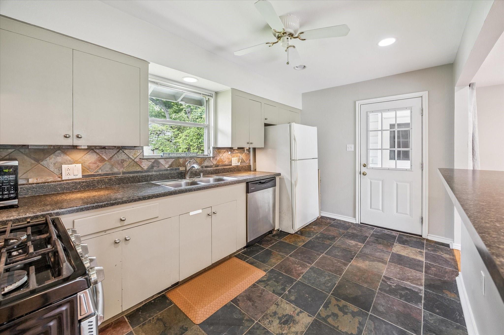 2111 Chippendale Road