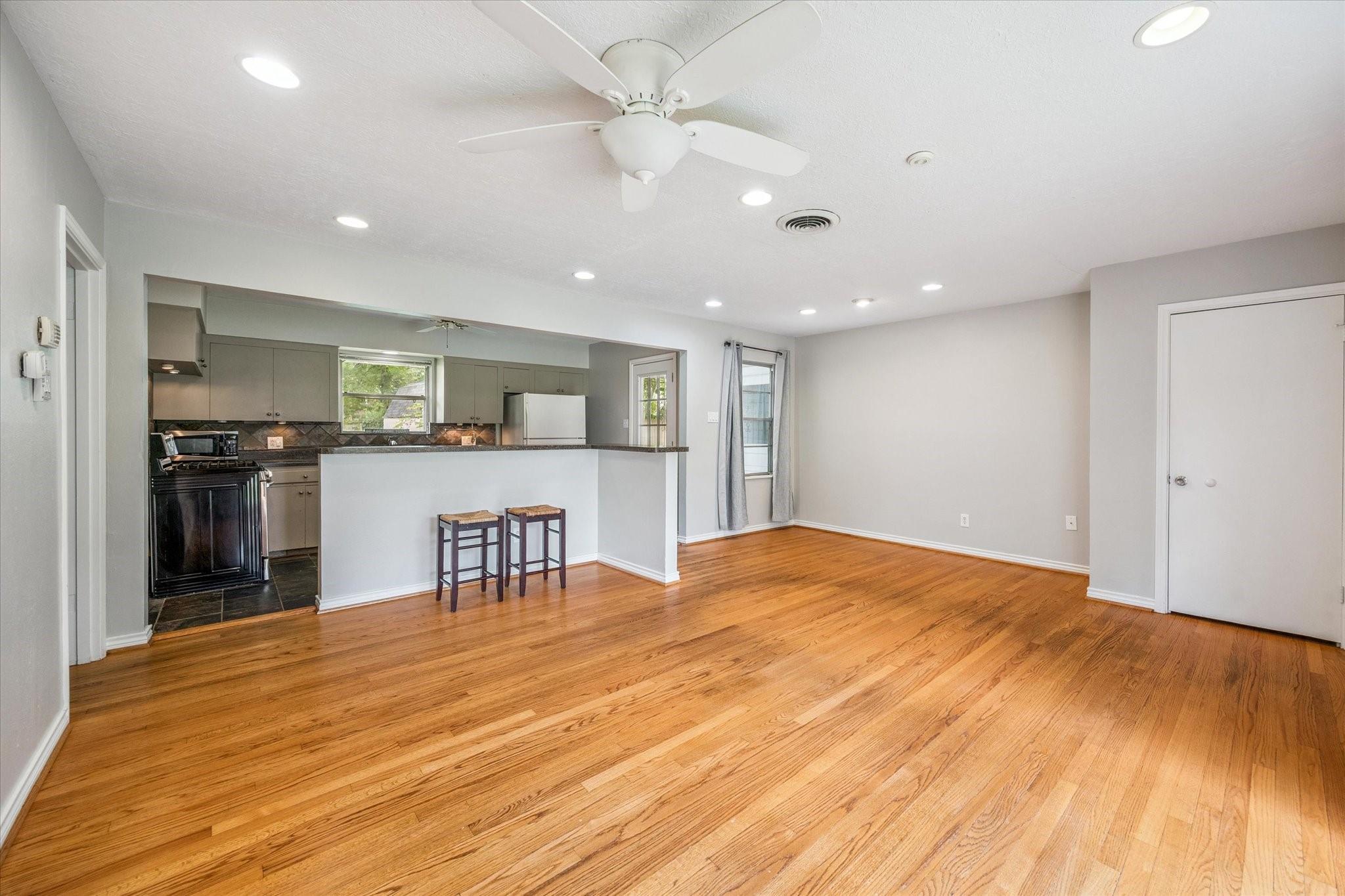 2111 Chippendale Road