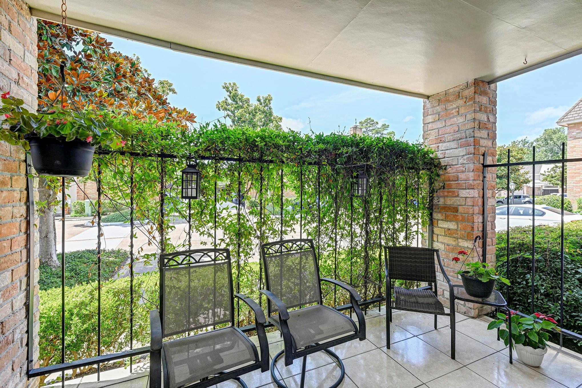 2230 S Piney Point Road # 104