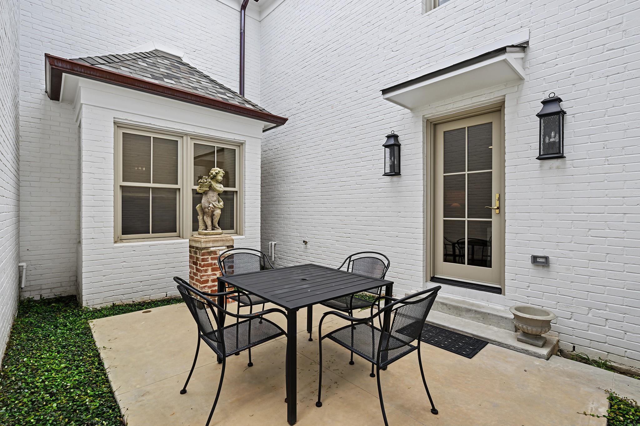 3444 Meadow Lake Lane