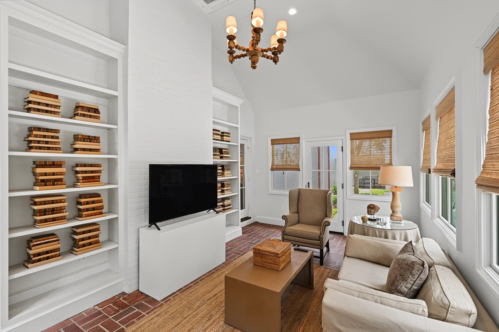 3444 Meadow Lake Lane