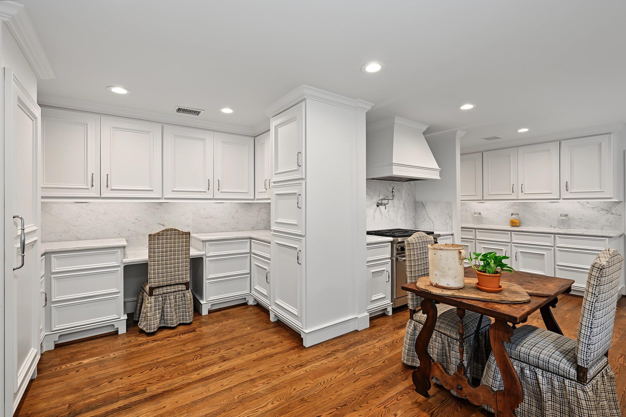3444 Meadow Lake Lane