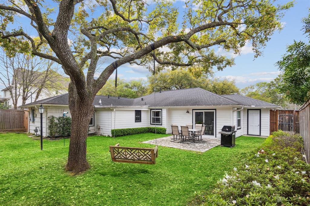 8511 Greenbush Street