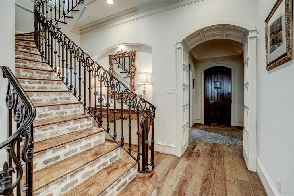 3805 Swarthmore