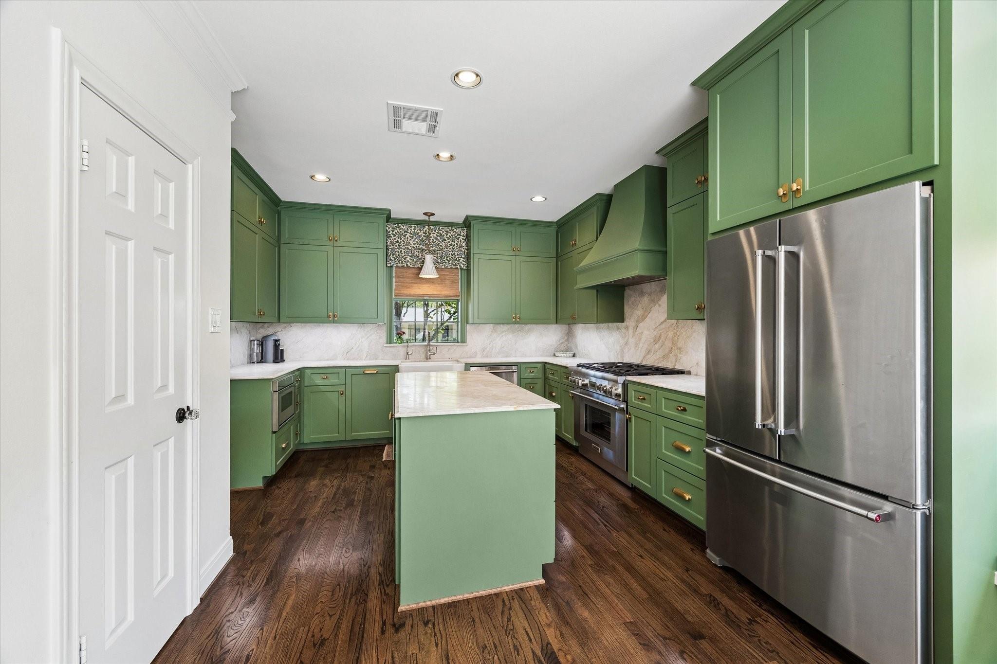 4610 Ingersoll Street