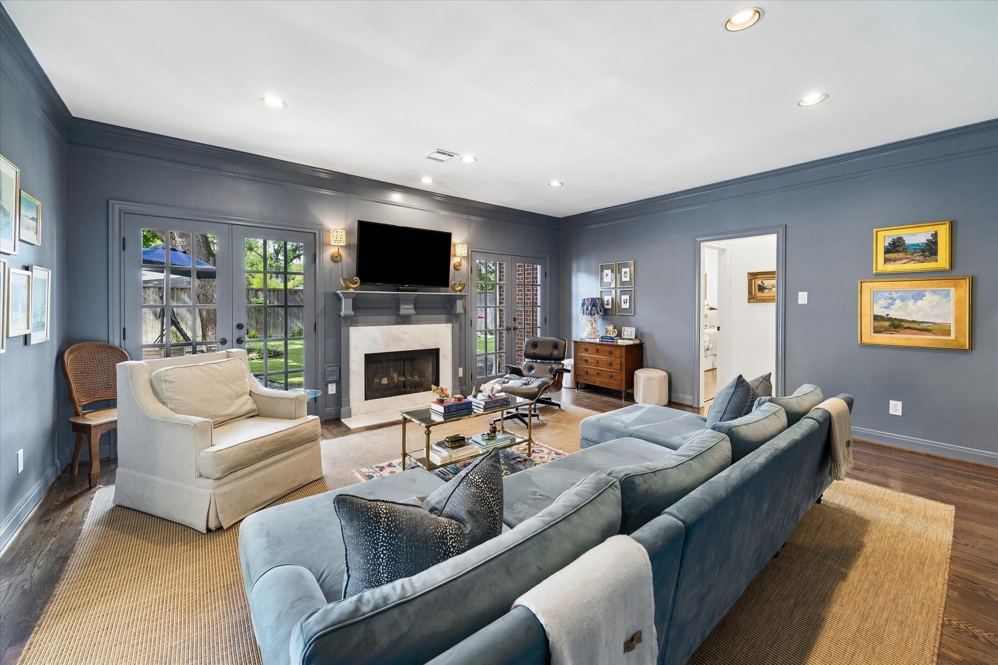 4610 Ingersoll Street