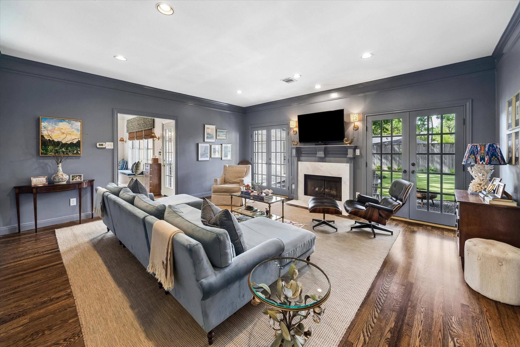 4610 Ingersoll Street