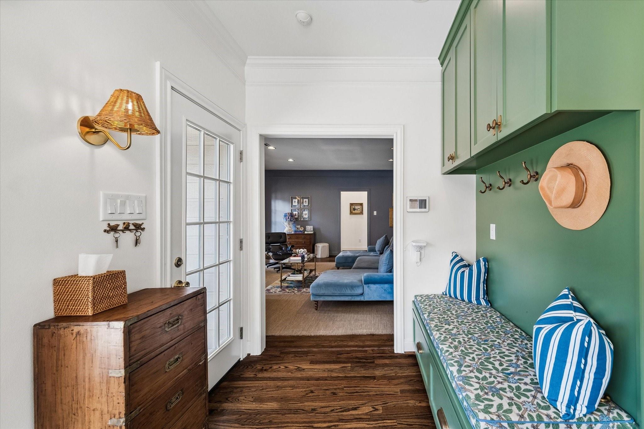 4610 Ingersoll Street