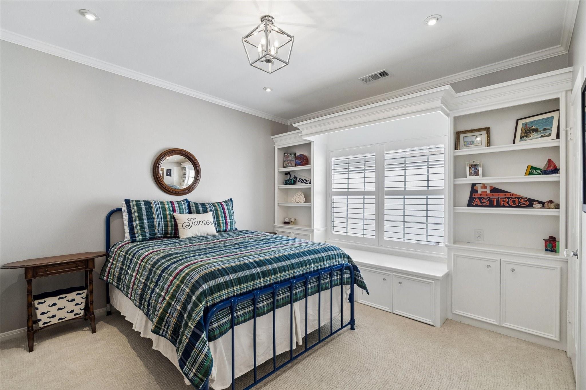 4610 Ingersoll Street