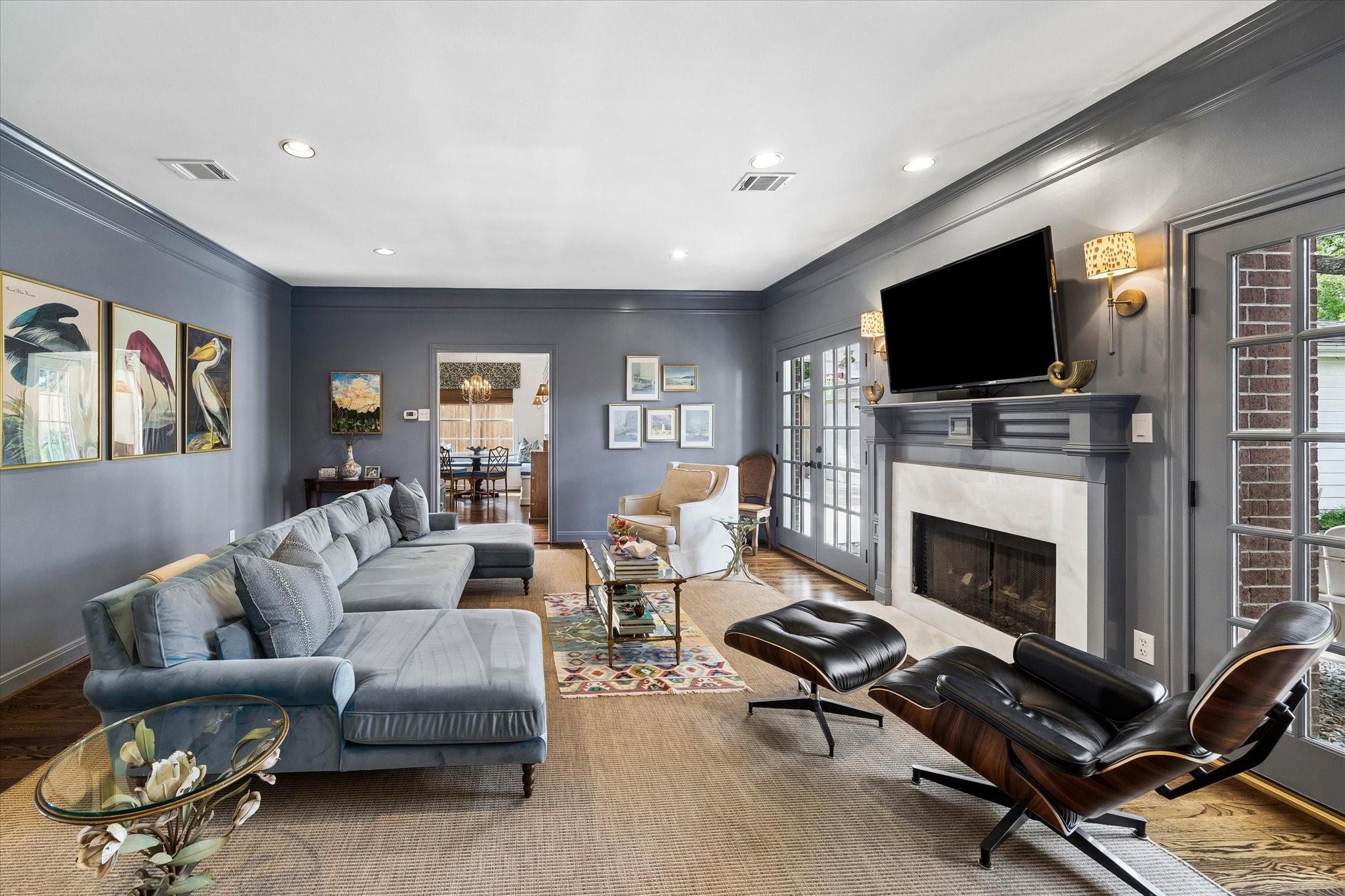 4610 Ingersoll Street