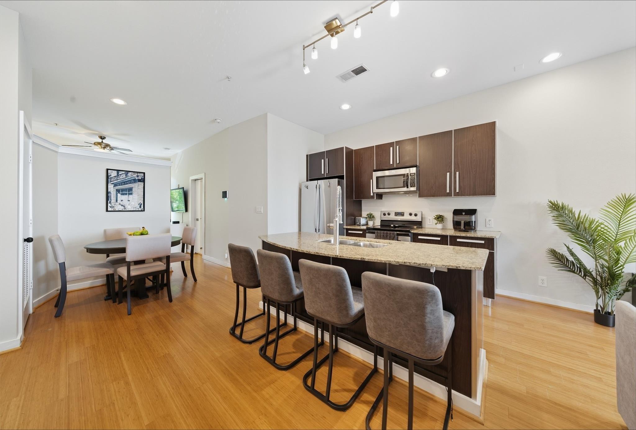 806 Jackson Hill Street # 203