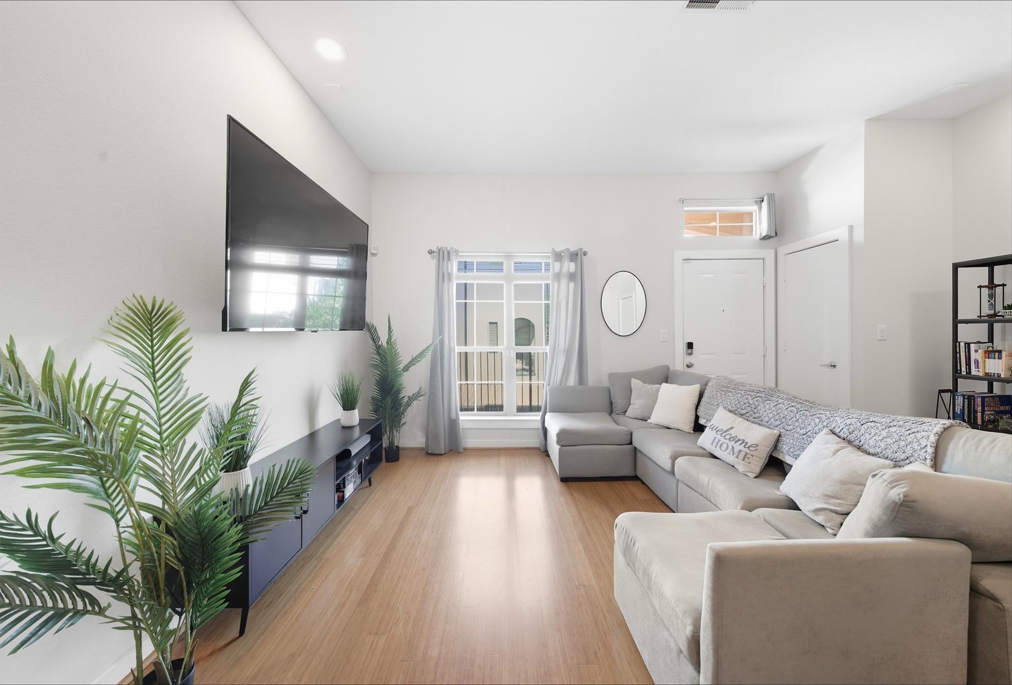 806 Jackson Hill Street # 203