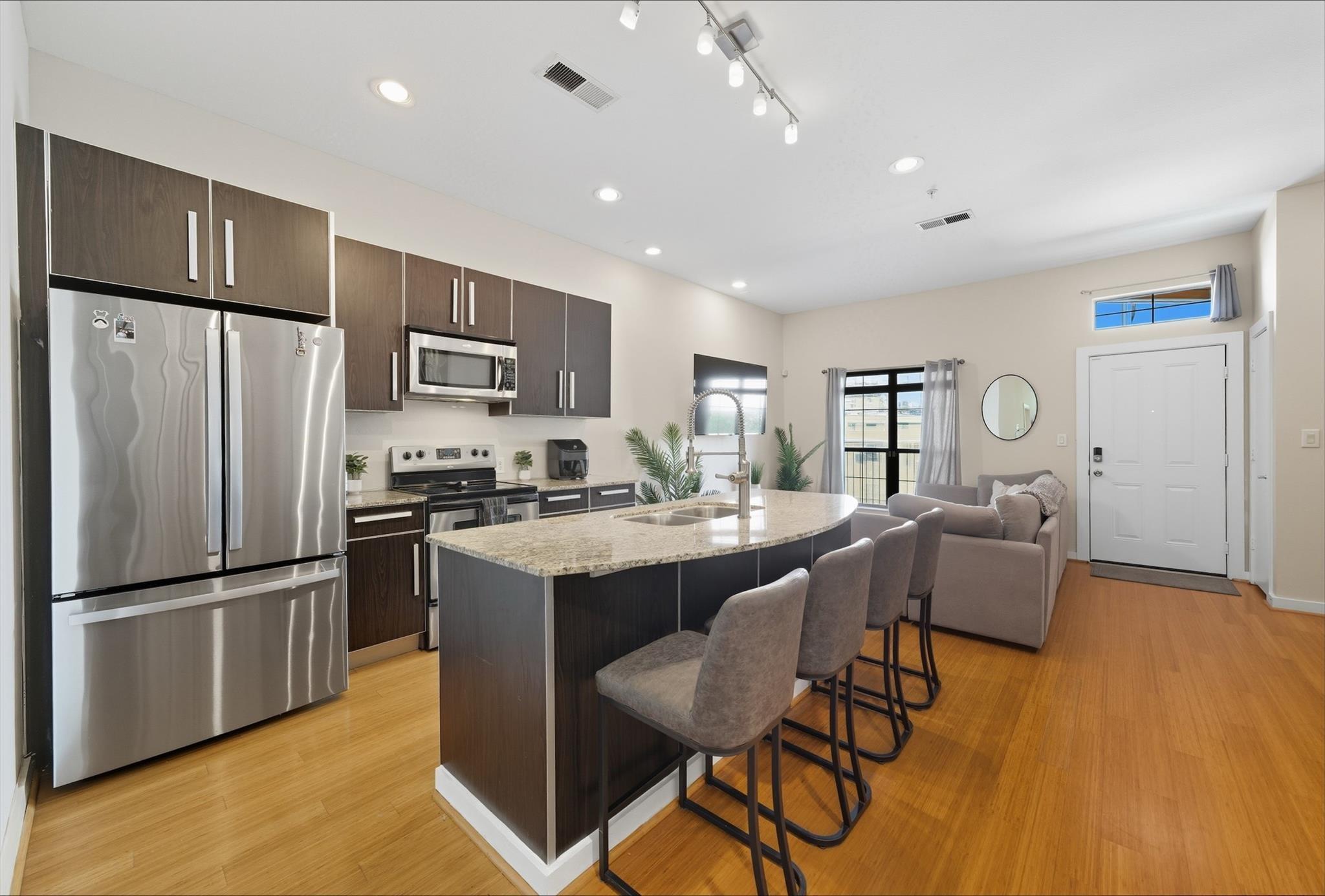 806 Jackson Hill Street # 203