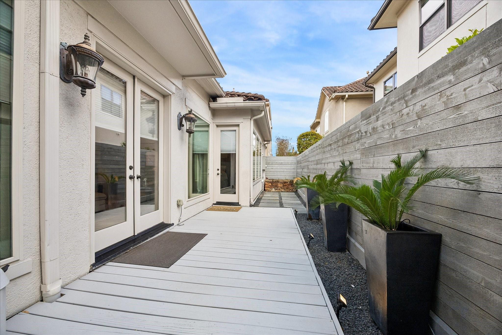 29 N Creekside Court