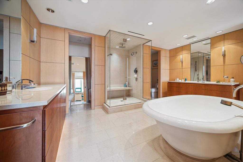 1111 Hermann Drive # 14D