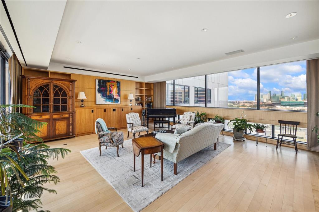 1111 Hermann Drive # 14D