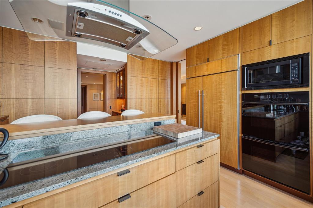 1111 Hermann Drive # 14D