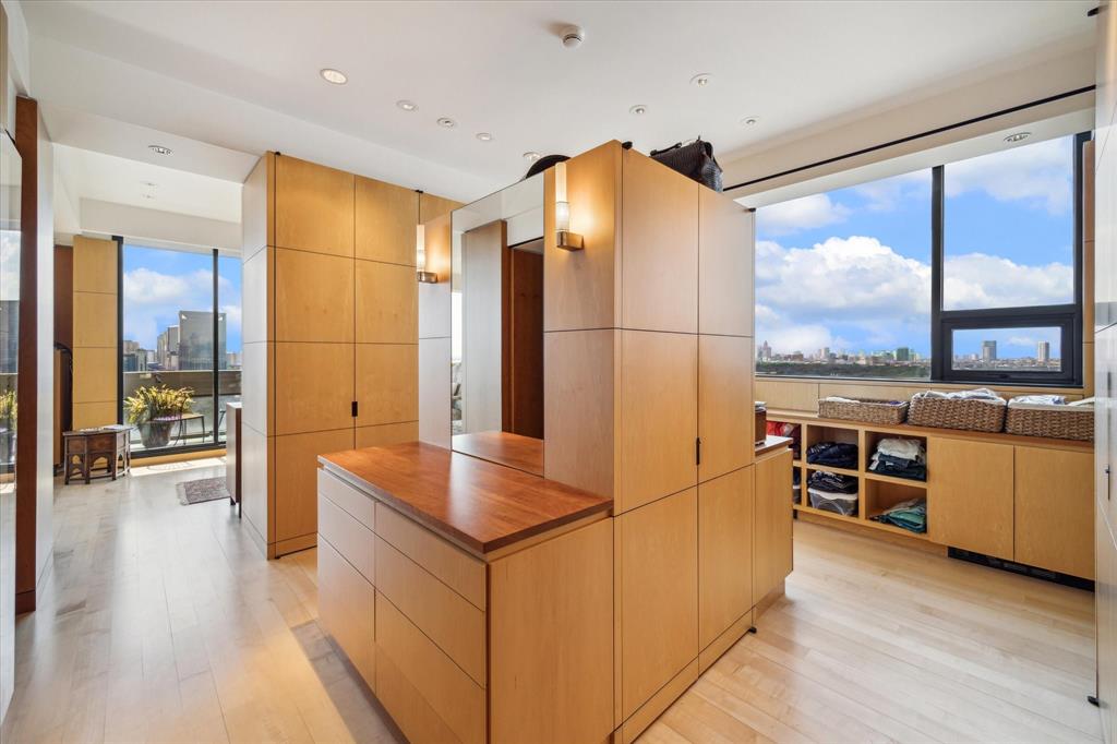 1111 Hermann Drive # 14D