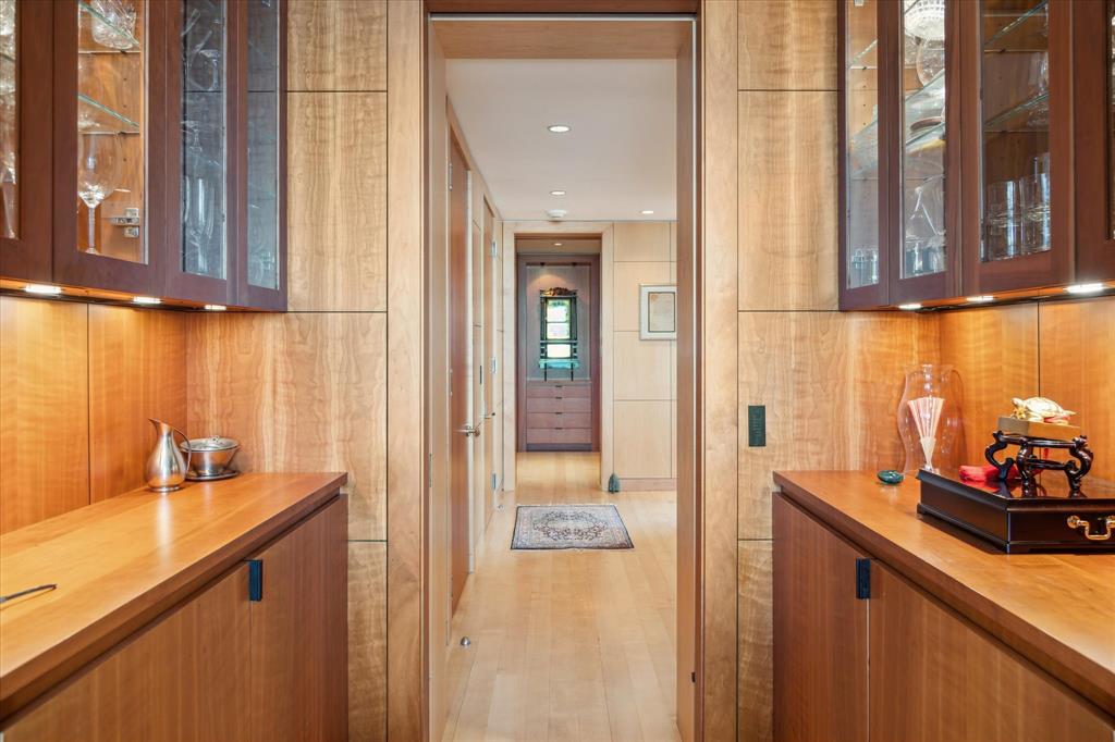1111 Hermann Drive # 14D