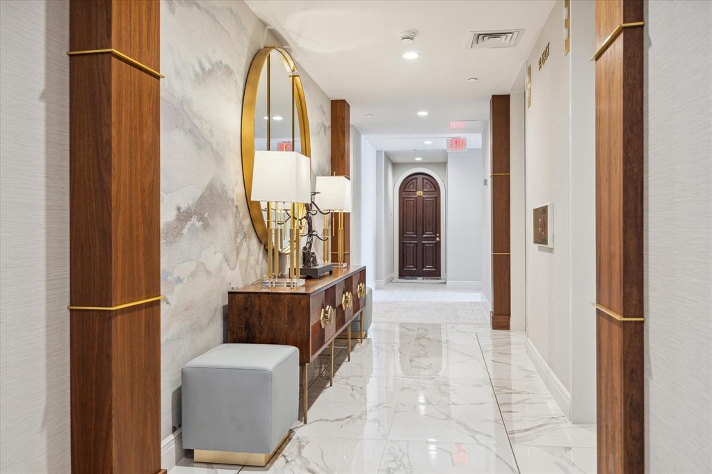 1111 Hermann Drive # 14D