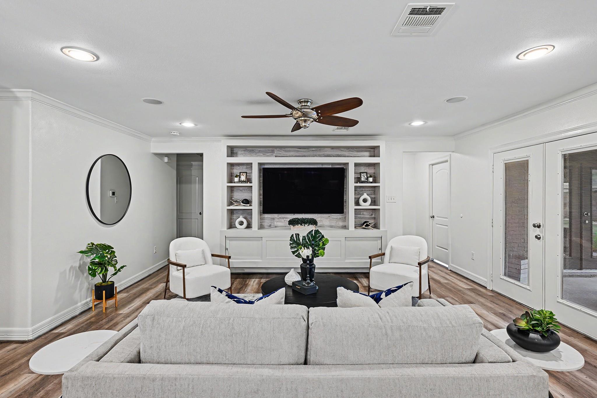 6007 Portal Drive