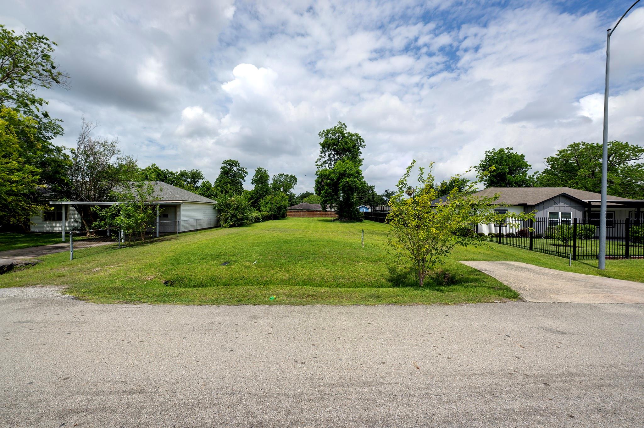 1923 Harland Drive