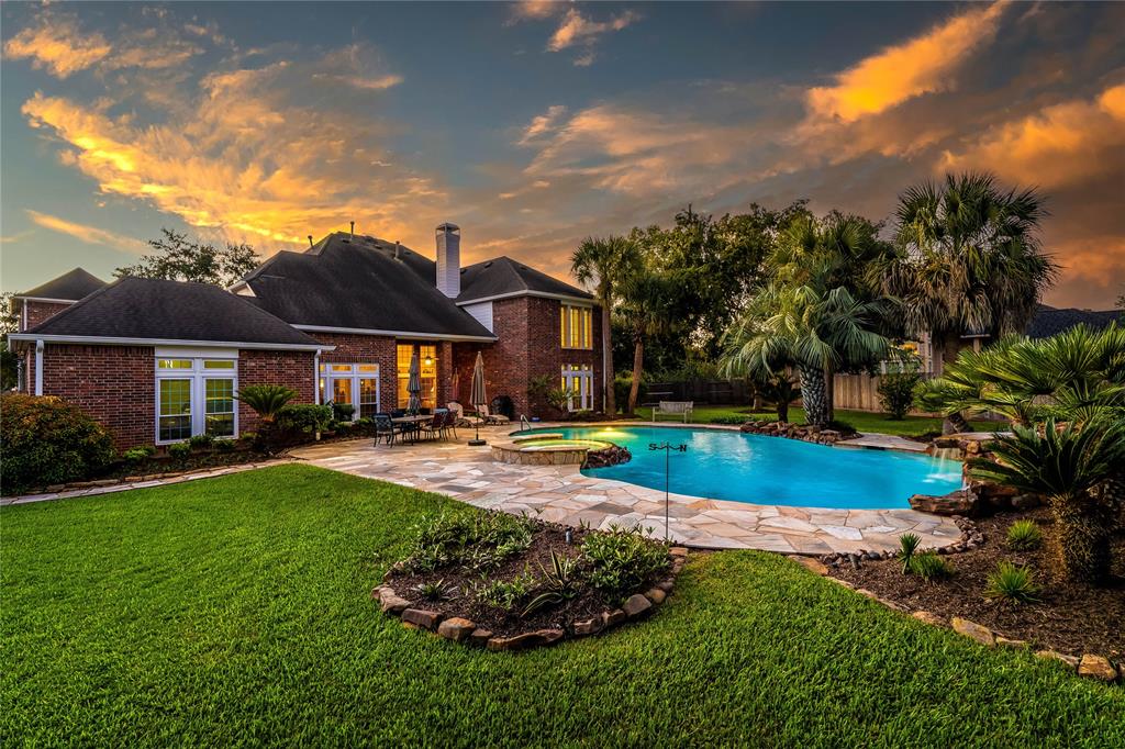 2318 Legend Woods Court