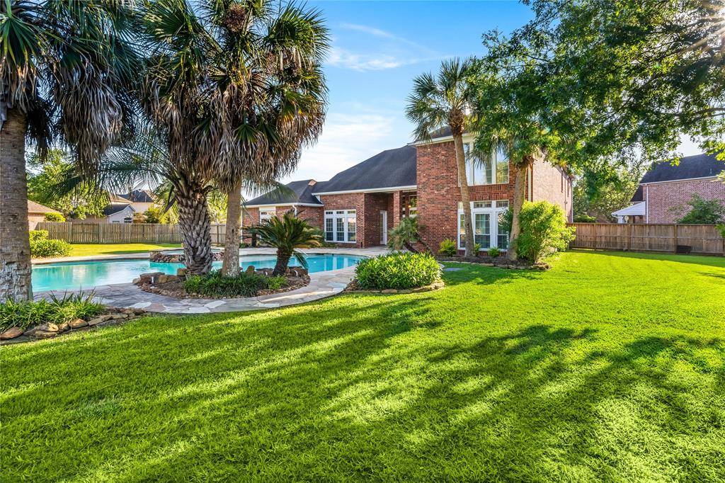 2318 Legend Woods Court