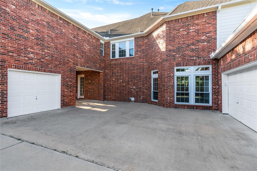 2318 Legend Woods Court