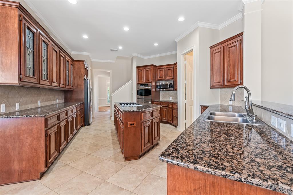 2318 Legend Woods Court