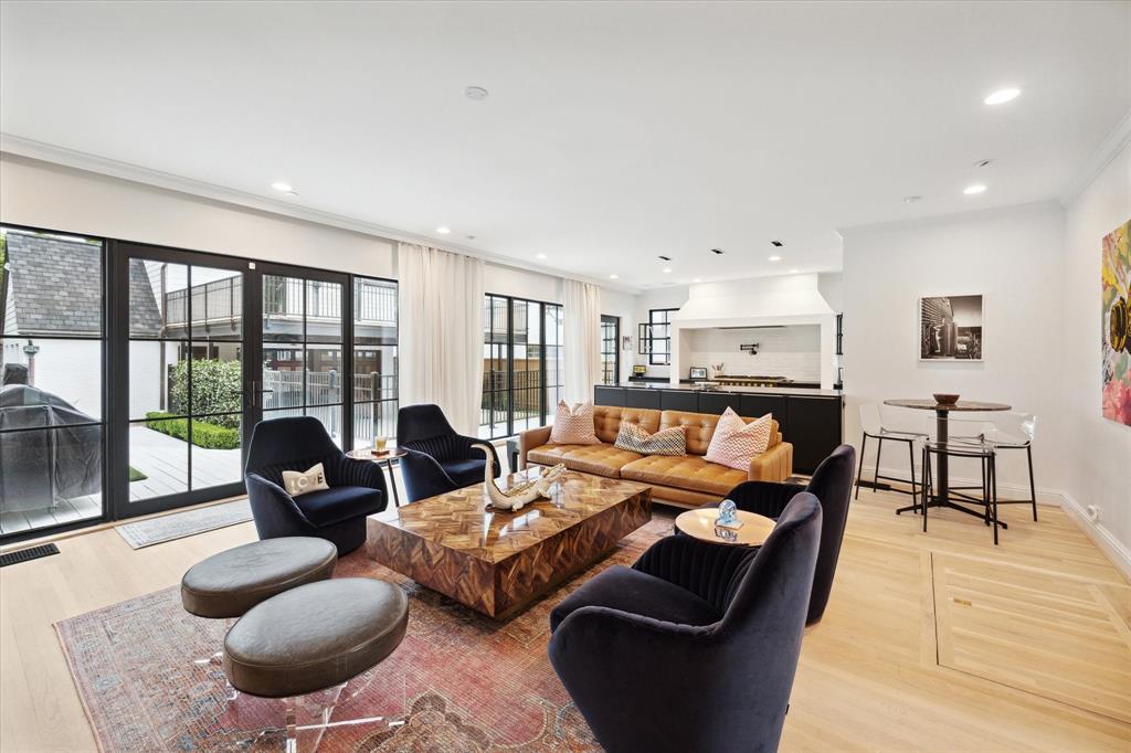 2217 Inwood Drive