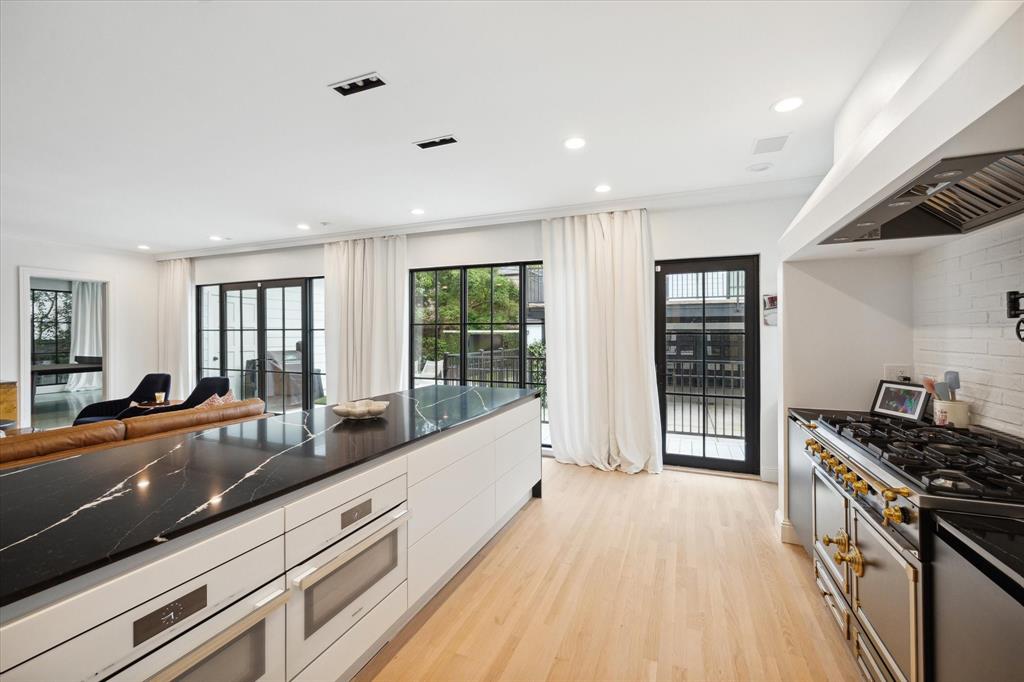 2217 Inwood Drive