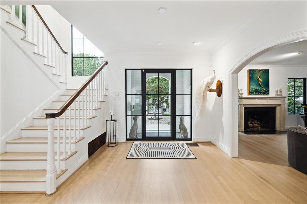 2217 Inwood Drive