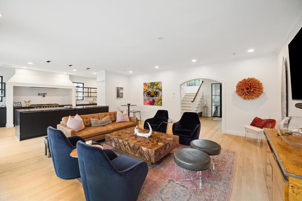 2217 Inwood Drive