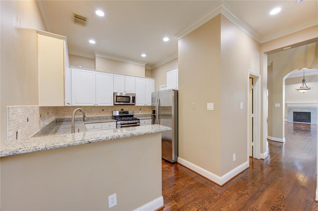 610 Detering Street