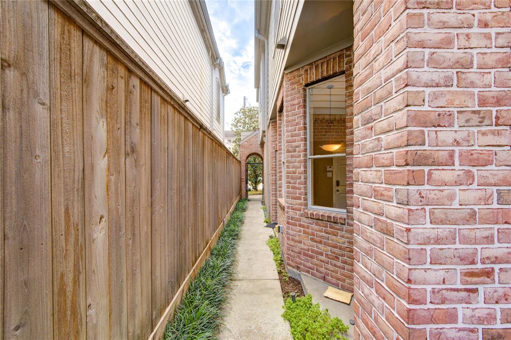 610 Detering Street
