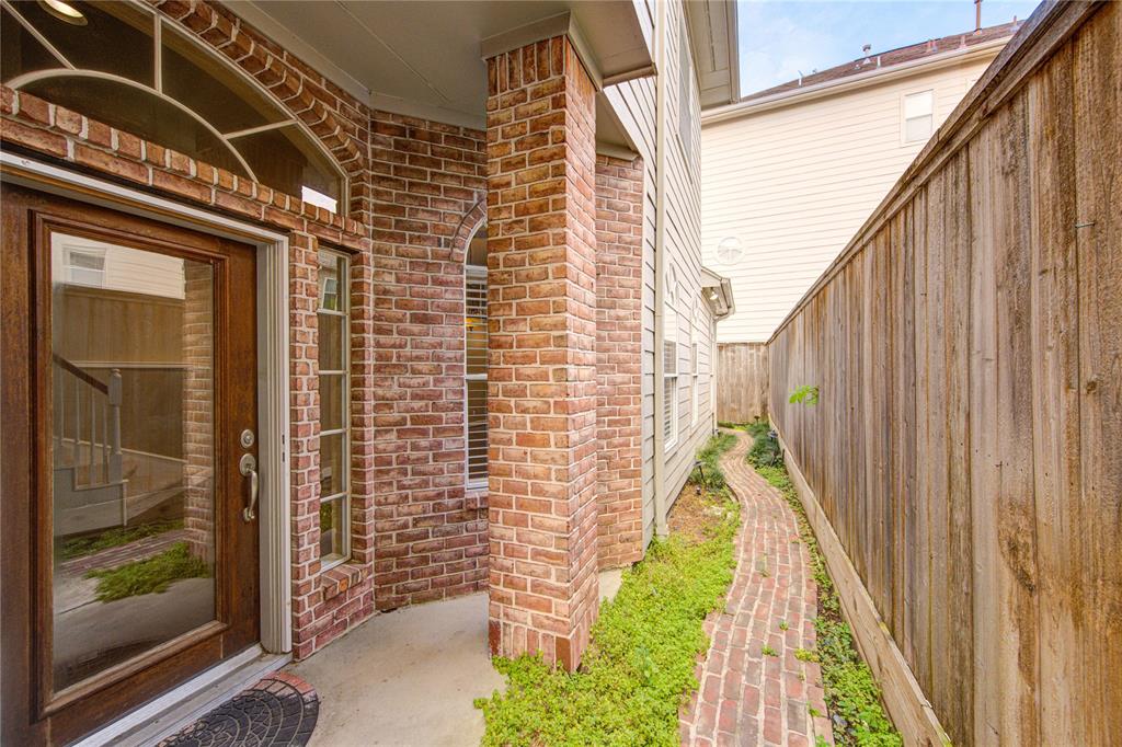 610 Detering Street