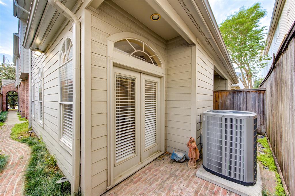 610 Detering Street