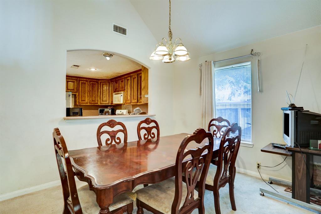 11718 N Evelyn Circle