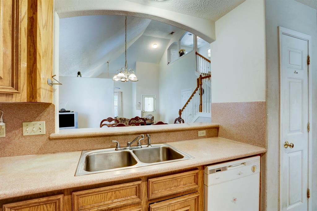 11718 N Evelyn Circle
