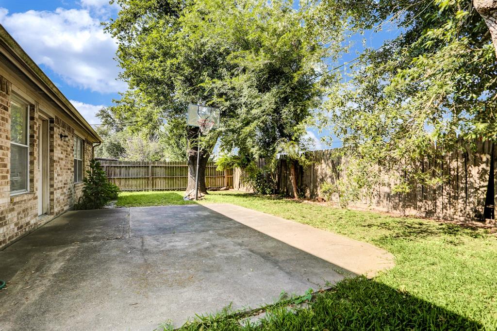 11718 N Evelyn Circle
