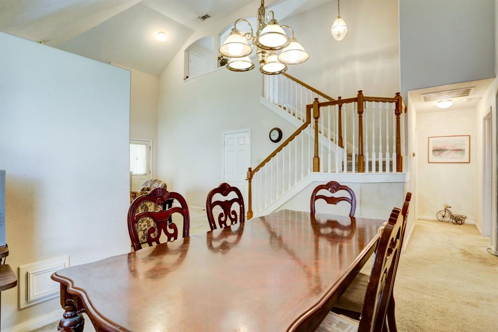 11718 N Evelyn Circle