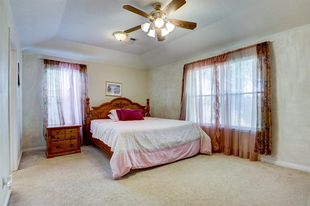 11718 N Evelyn Circle