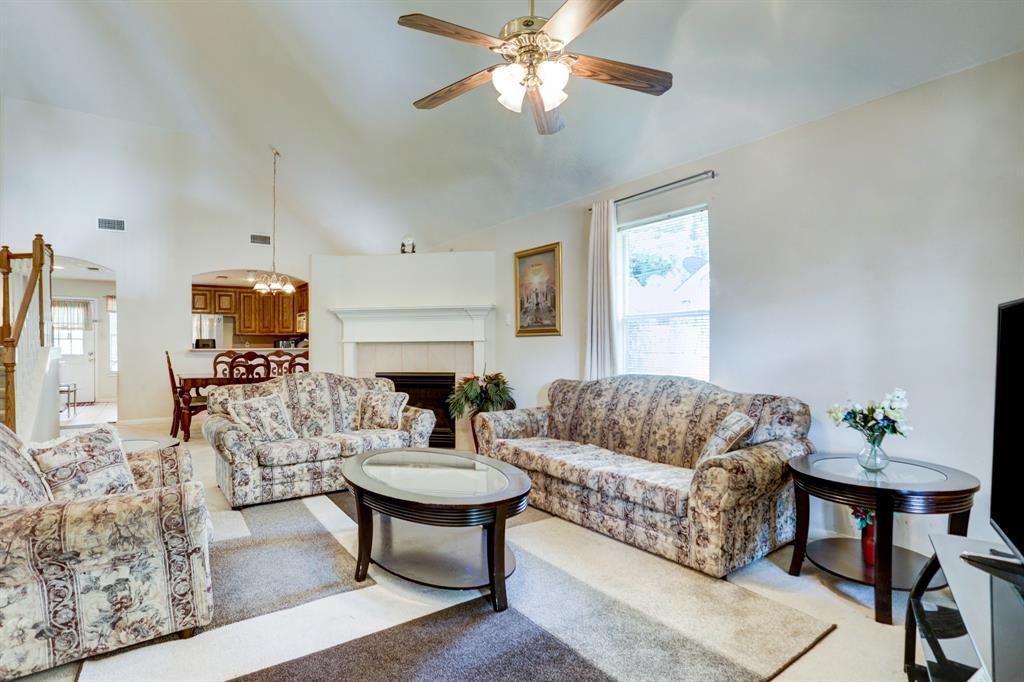 11718 N Evelyn Circle