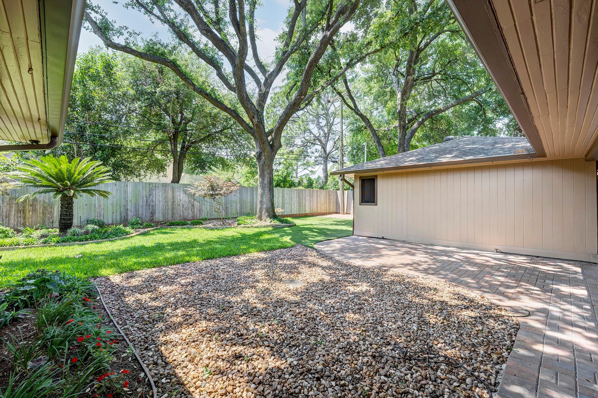 10727 Piping Rock Lane