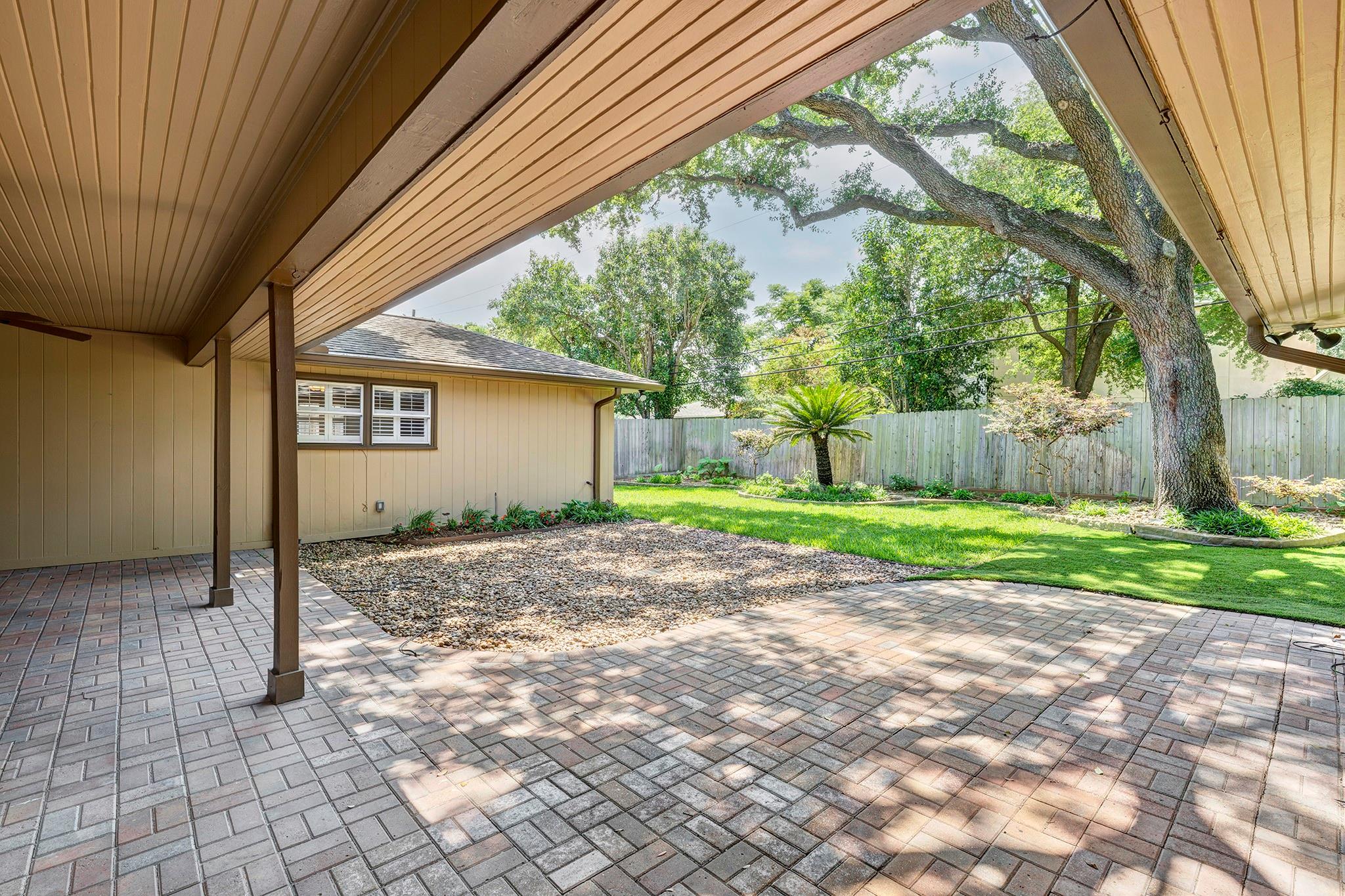 10727 Piping Rock Lane
